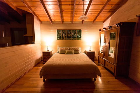 Southern Anchorage Retreat - ACT Tourism 1