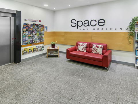Space Holiday Apartments - ACT Tourism 0