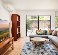 Spacious Home in the Heart of Avalon Beach - ACT Tourism