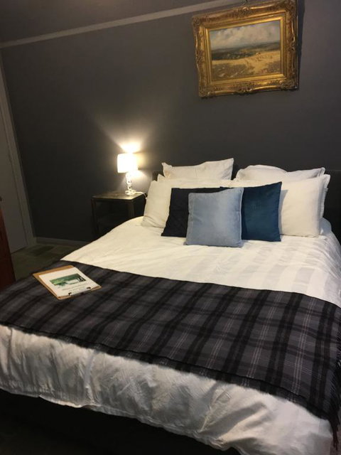 Springmead B&B - ACT Tourism 1