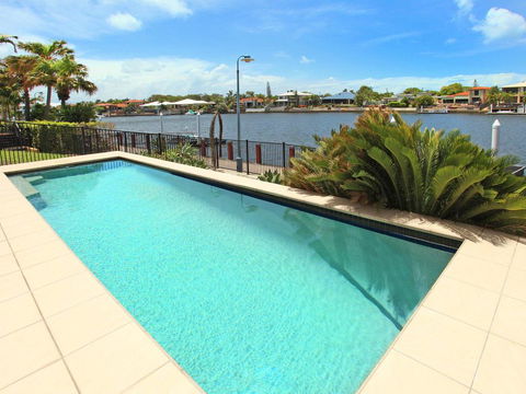 St Lucia 11 - 4 BDRM Canal Home With Pool - ACT Tourism 1
