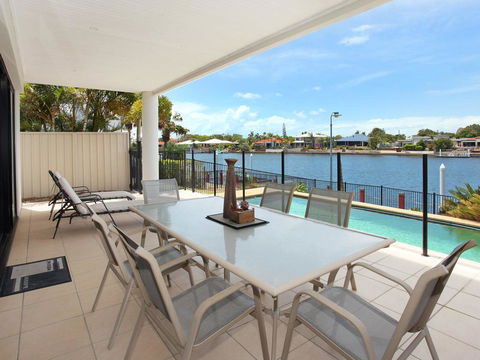 St Lucia 11 - 4 BDRM Canal Home With Pool - ACT Tourism 0