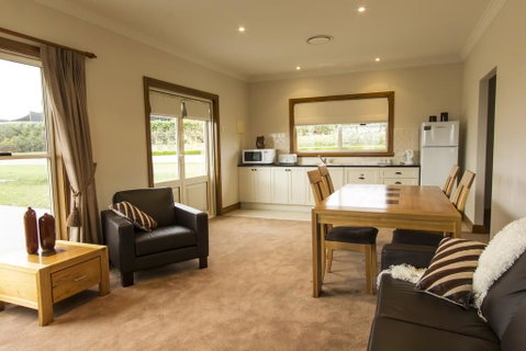 Stay Bathurst - ACT Tourism 1