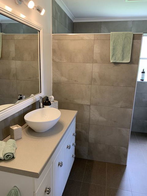 Stephanies Country Cottages - ACT Tourism 2