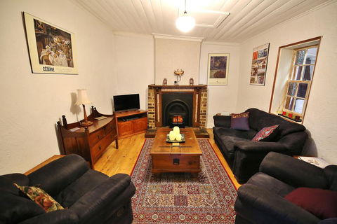 Stonewall Cottage - ACT Tourism 2