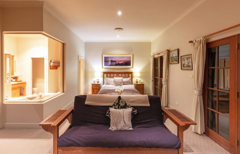 Strathearn Park Lodge - ACT Tourism 1