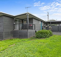 Strathmore Beach House 67 - ACT Tourism