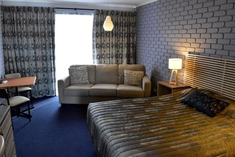 Strzelecki Motor Lodge - ACT Tourism 3
