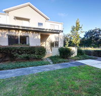 Stunning Holiday Townhouse - ACT Tourism