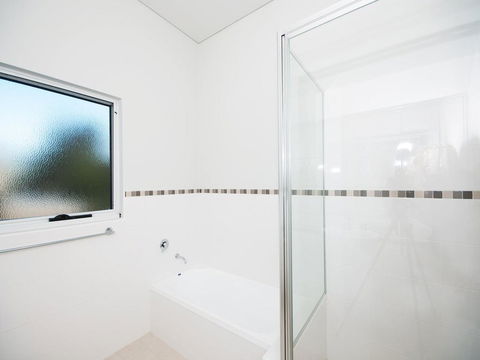 Stunning Holiday Townhouse - ACT Tourism 1