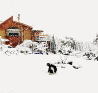 STUNNING HOME WITH AMAZING VIEWS - just 20 mins to the city and only 10 to MONA - ACT Tourism