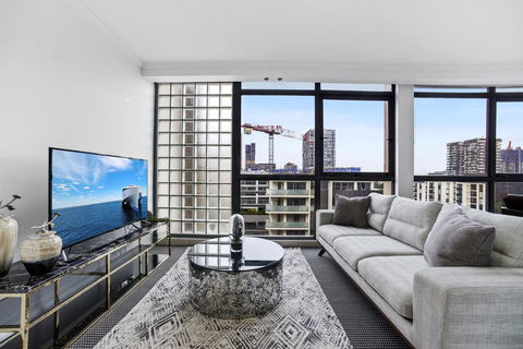 Stylish And Spacious Apt With Double Living Room - ACT Tourism 1