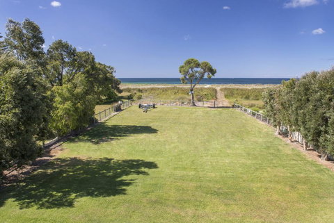 Sugar Shack - Character Family Home Right On The Ocean - ACT Tourism 2