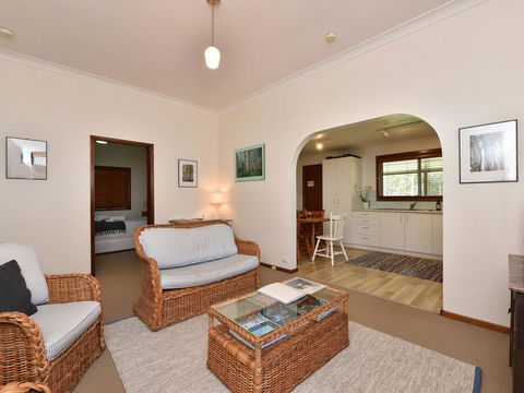 Summerfield Cottage - Hunter Valley, Renovated House In Central North Rothbury - ACT Tourism 3