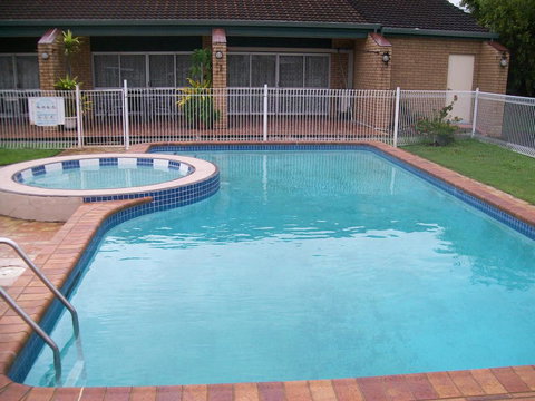 Sun Plaza Motel - Mackay - ACT Tourism 1