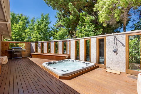 Sun Valley - Boutique Portsea Accommodation - ACT Tourism 0