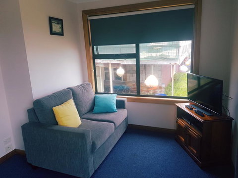 Sunset Holiday Villas - ACT Tourism 1