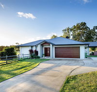 Sunset Retreat Airlie Beach Rural Getaway - ACT Tourism