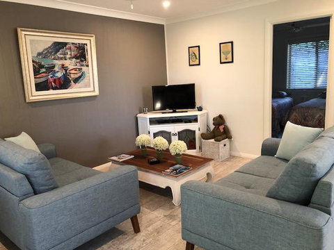 Sunshine Coast Tropical Getaway - ACT Tourism 0