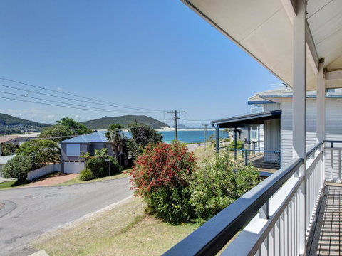Surf Break - 10B Tuna (Upstairs) - ACT Tourism 0