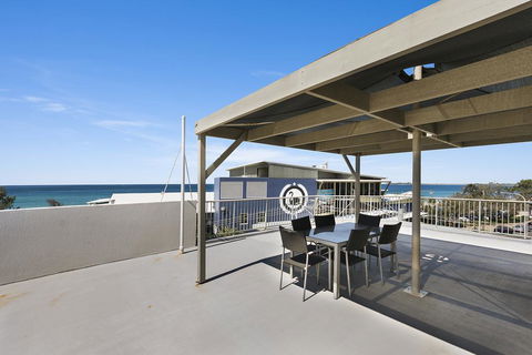 Surfcomber On The Beach - ACT Tourism 1