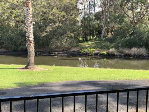 Surfrider Caravan Park - ACT Tourism 0