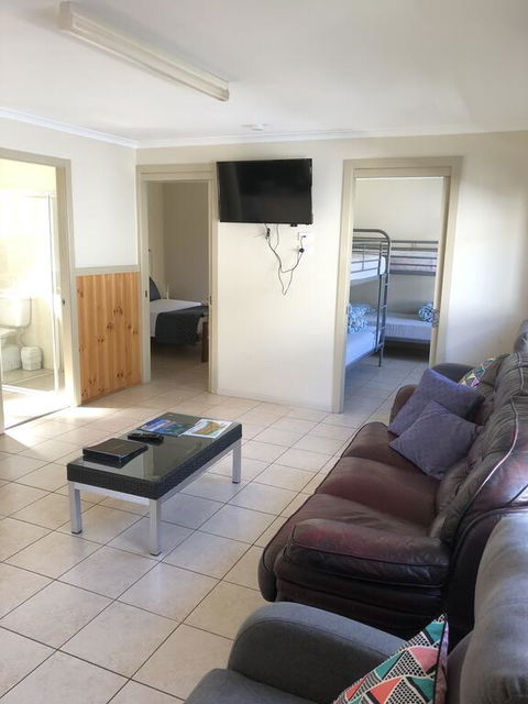 Surfrider Caravan Park - ACT Tourism 2