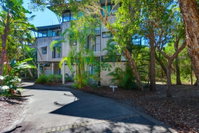 Surfside Beach House 17 - Rainbow Shores Swimming pool 2 minute walk to beach air conditioning relax here