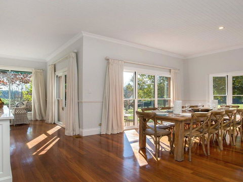 Sutton Downs - Renovated Country Home On 100 Acres - ACT Tourism 1