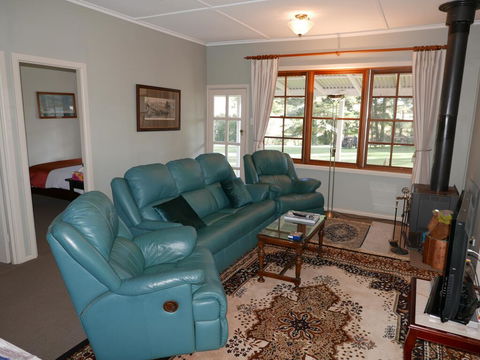 Sutton Forest Cottage - ACT Tourism 2