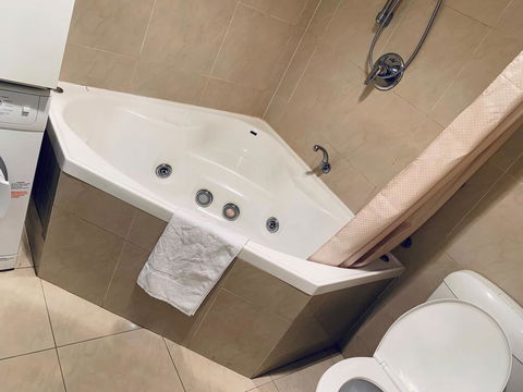 Swan Valley Oasis Resort - ACT Tourism 1