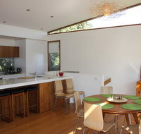 Swan-Sea - ACT Tourism