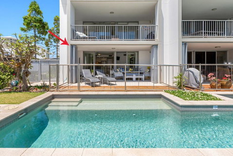 SWIM UP DRIFT APARTMENT 12 South - ACT Tourism 0