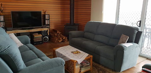 Taits Place Vineyard B & B - ACT Tourism 2