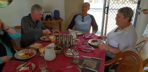 Taits Place Vineyard B & B - ACT Tourism 3