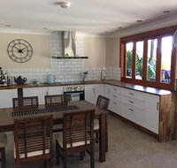 TAKURA HEIGHTS Modern Country Apartment with pool access - ACT Tourism