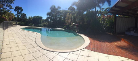 TAKURA HEIGHTS Modern Country Apartment With Pool Access - ACT Tourism 1