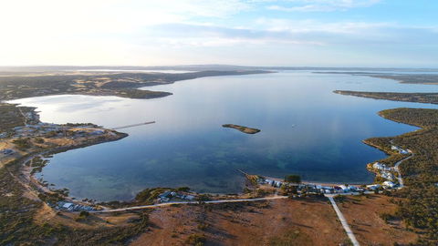Tall Pines Beach House At Mount Dutton Bay (part Of Coffin Bay Waterways) - ACT Tourism 0