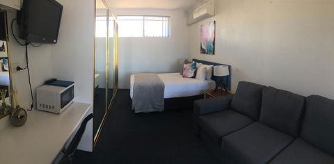 Tall Timbers Motel - ACT Tourism 1