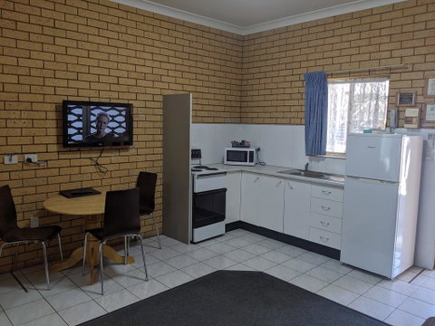 Tallarook Motor Inn - ACT Tourism 3