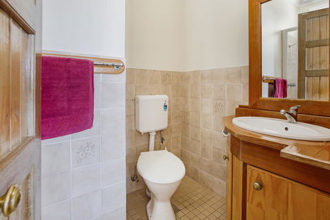 Tamworth Lodge Motel - ACT Tourism 3