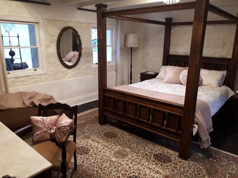 Tanilba House - ACT Tourism 0