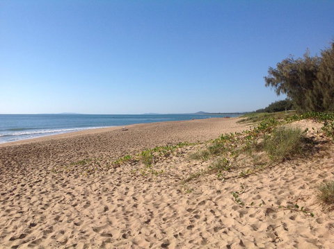 Tannum Sands Hotel / Motel - ACT Tourism 2