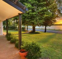 Tara Downs on Lake Albert - ACT Tourism