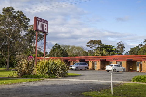 Tarra Motel - ACT Tourism 0