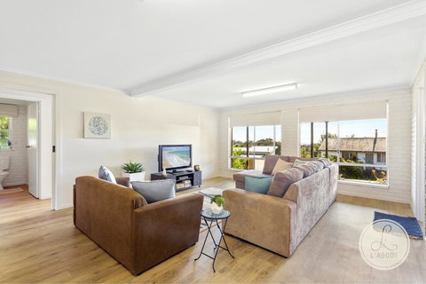 TASSIE SEASIDE SERENITY - L'Abode Accommodation - ACT Tourism 1