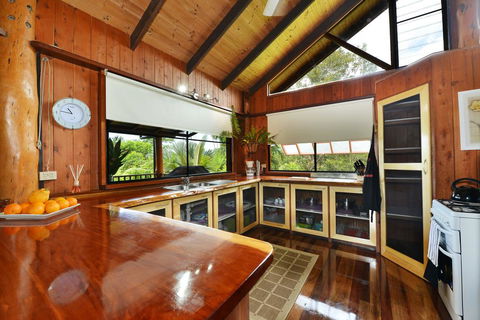 Tea Tree Cottage - ACT Tourism 0