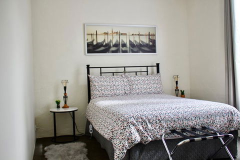The Apartment - Moyston - ACT Tourism 1