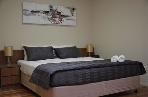 The Australian Hotel Motel - ACT Tourism 2