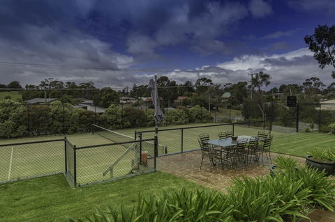 South Arm Luxury Loft - ACT Tourism 3